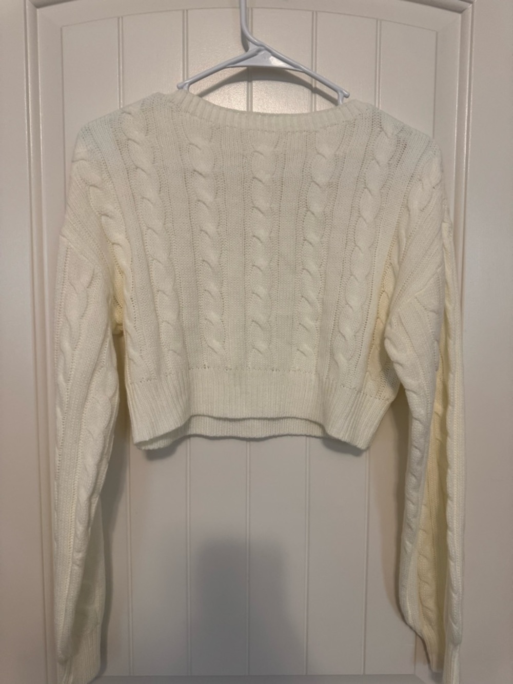 Cropped Cable-Knit Sweater - Cream